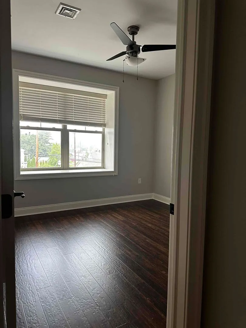 970 Ridge Avenue — Photo 4