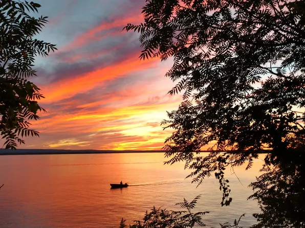 255 West Shore Road, Grand Isle, VT 05458
