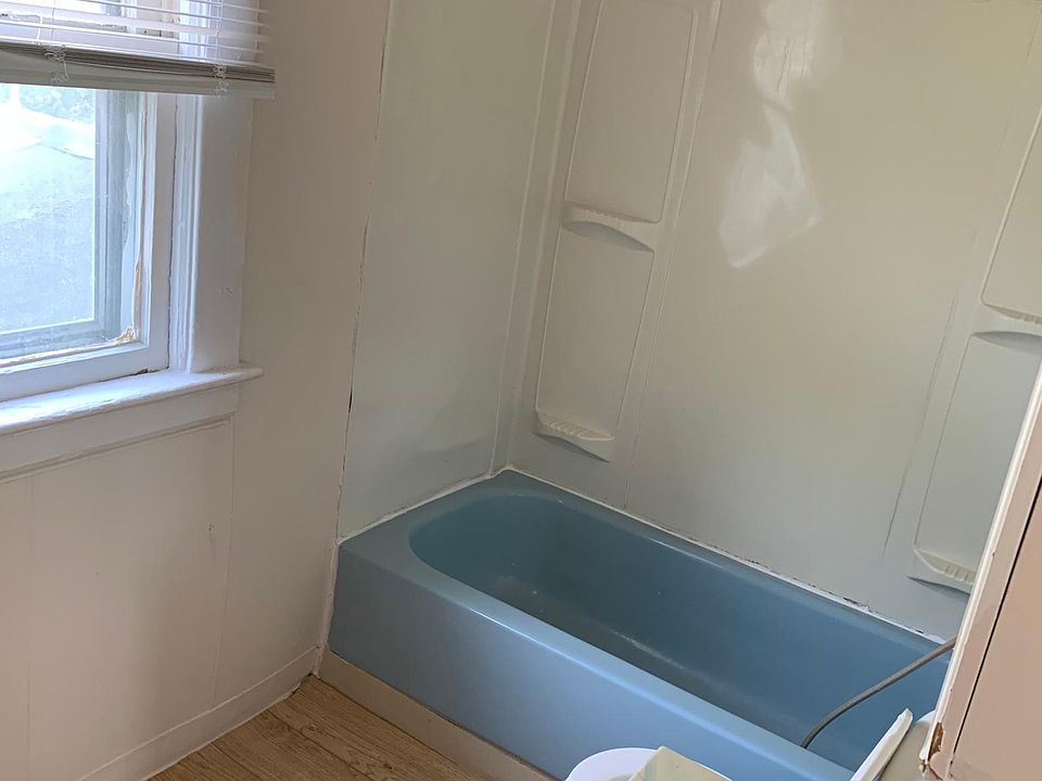 2nd image of 15874 Mandalay Ave #2
