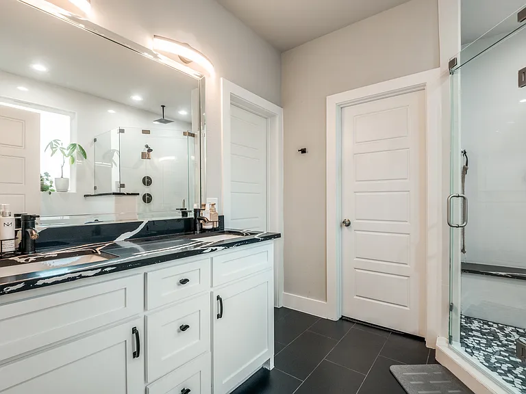 2123 Ramsey Ave — Photo 16