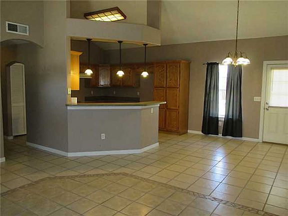 3rd image of 9951 Morocco Cir