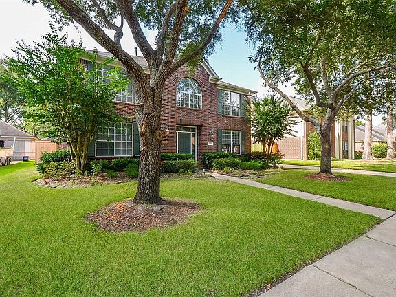 2nd image of 22423 Wildwood Grove Dr