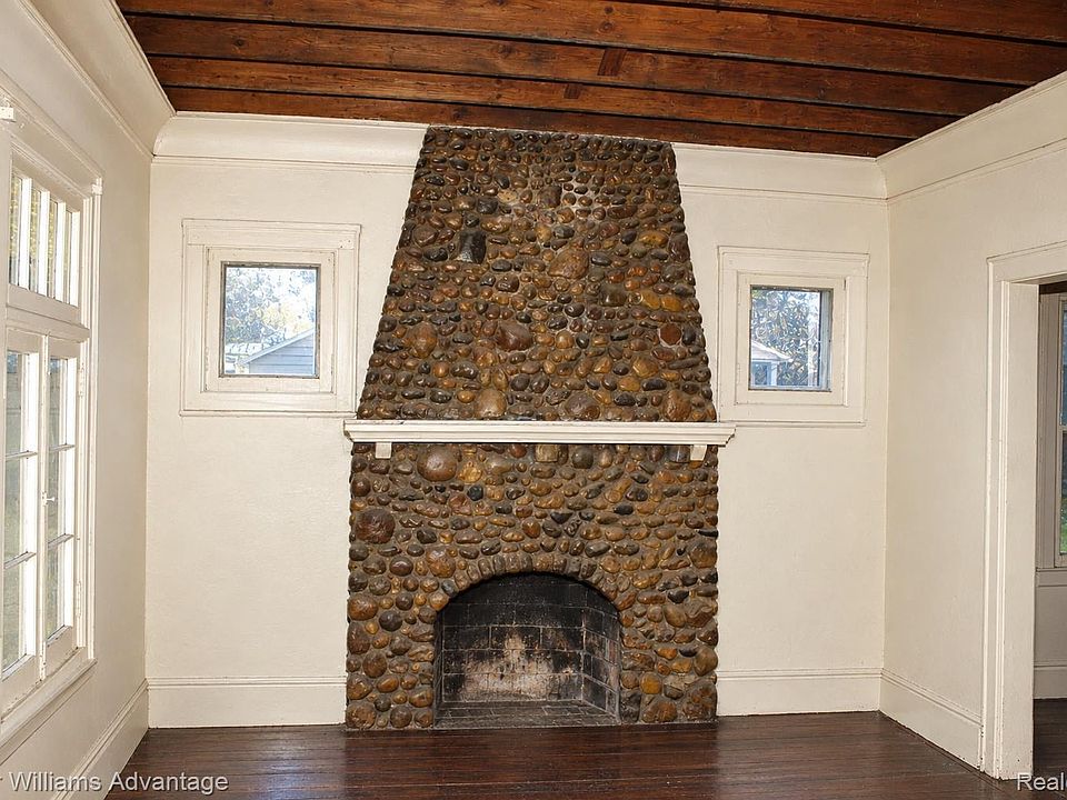 2nd image of 8072 NW Prairie St