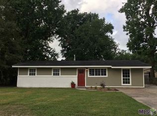 112 Walnut St, Denham Springs, LA 70726