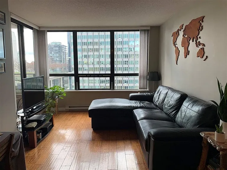 938 Smithe St #2006 — Photo 2