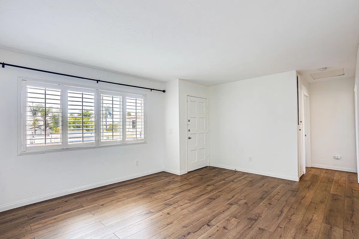 Living Room - 4353 Illinois St #B