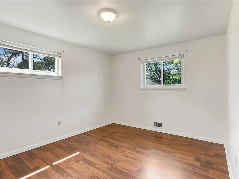 15 Stephen Rd — Photo 22