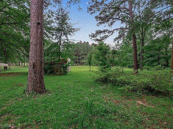 3rd image of 322 Carey Ln