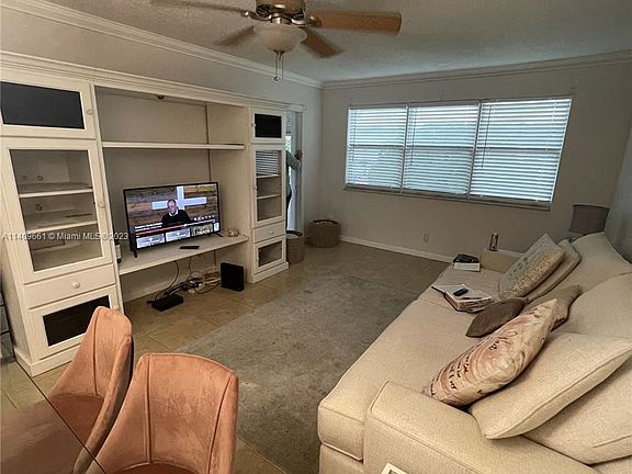 2nd image of 2223 Park Ln APT 205