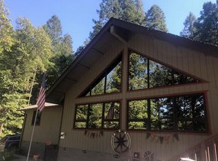 1401 Limpy Creek Rd, Grants Pass, OR 97527