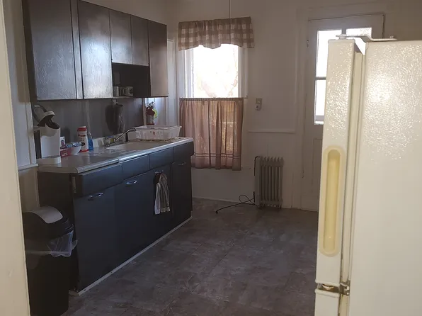 34 2nd Ave #2, Gloversville, NY 12078