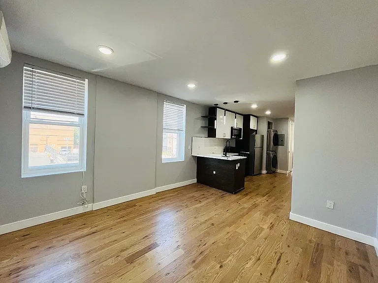 131 Hancock Ave #2D — Photo 7