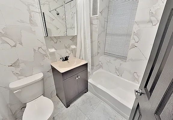 3rd image of 85 Pitt St APT 13
