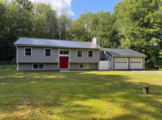 24 Belgrade Rd, Manchester, ME 04351
