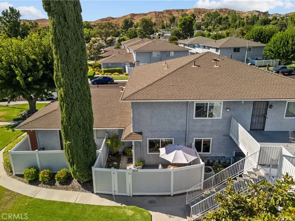 28152 Robin Ave, Santa Clarita, CA 91350