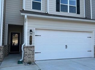 3671 Acorn Dr, Oakwood, GA 30566