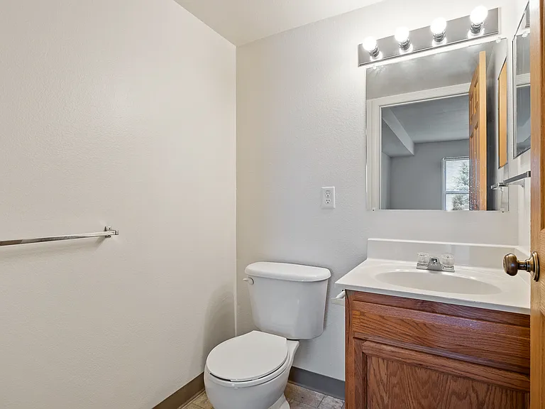 Coopers Landing Apartments — Photo 77