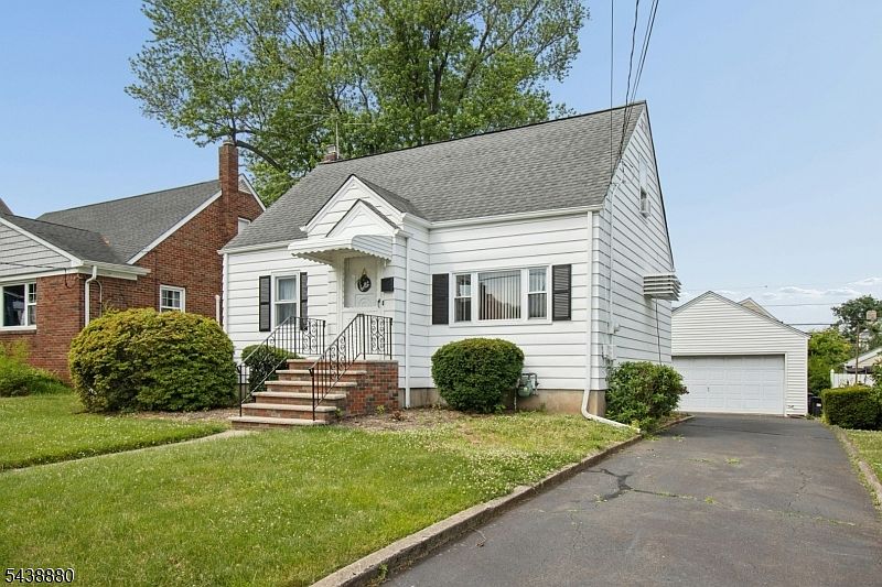 1st image of 430 Myrtle Ave