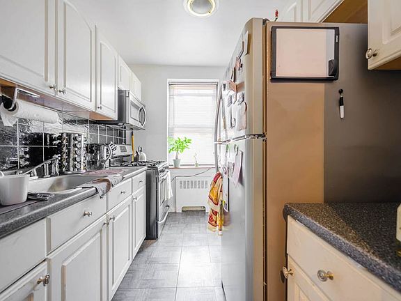 4th image of 88-11 Northern Blvd