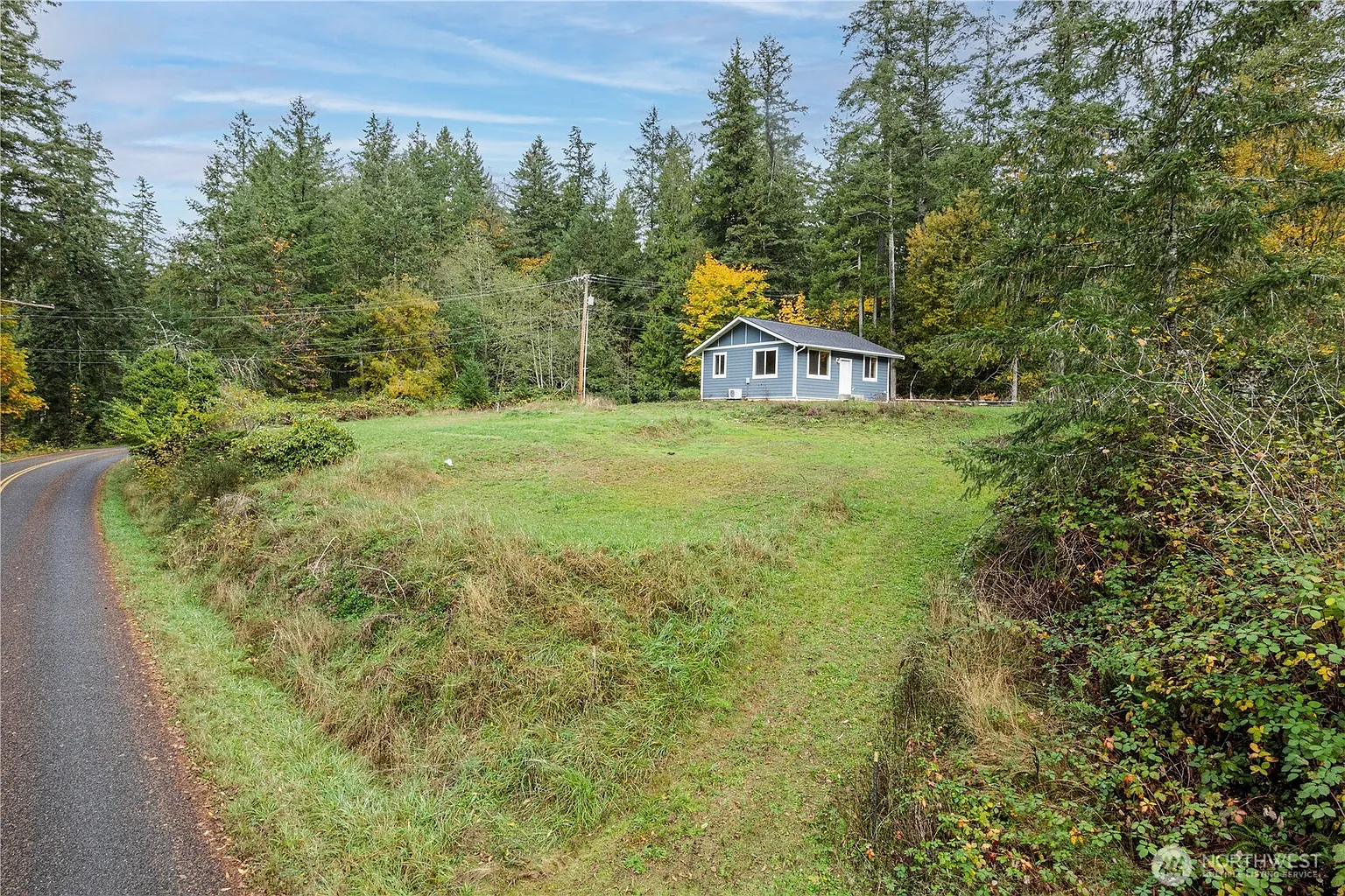 161 Oak Street photo 1