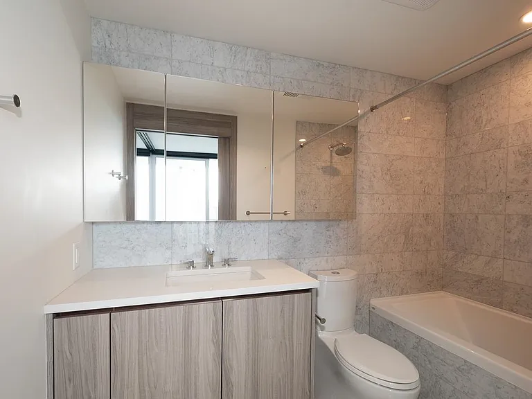 89 Nelson St #2403 — Photo 19