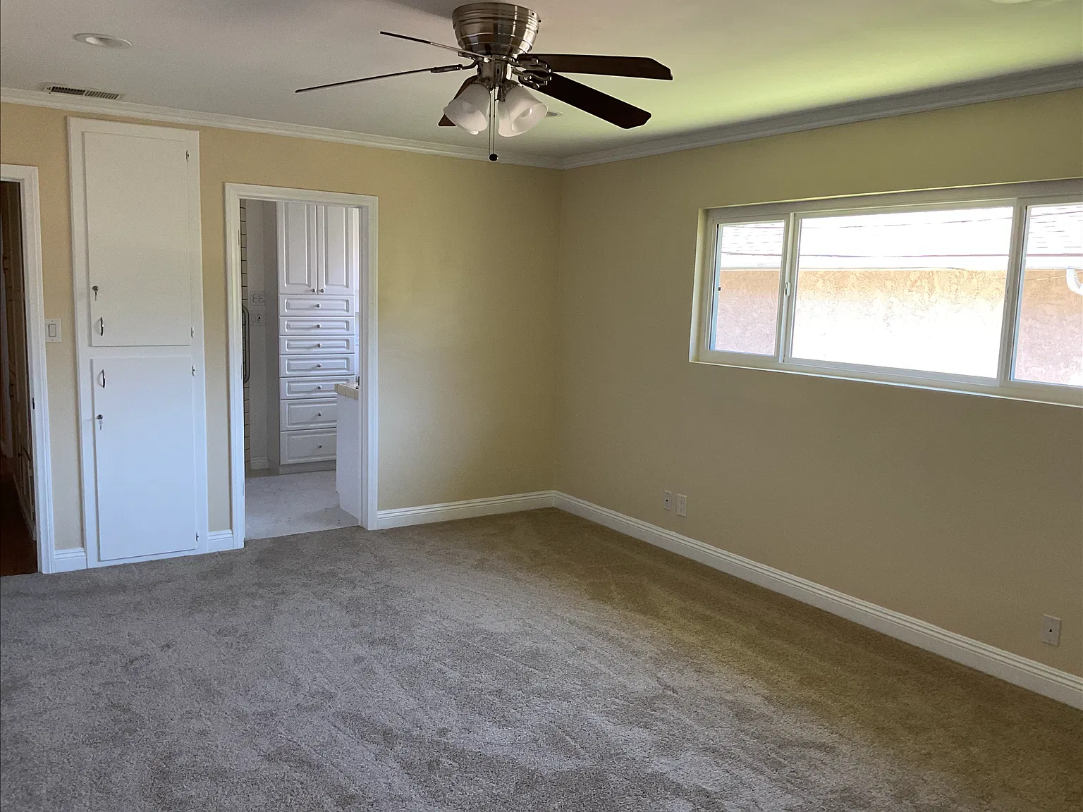 3 bed, 1692 sqft, $5,400 — Photo 2