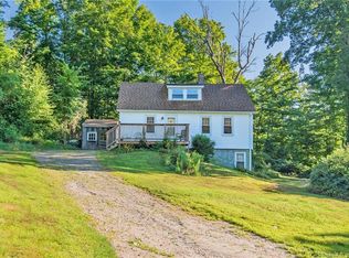 131 S Bigelow Rd, Hampton, CT 06247