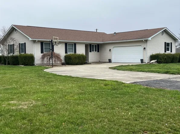 38 Leisure Acres, Sullivan, IL 61951