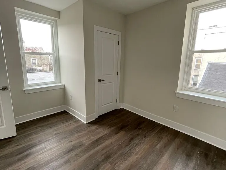 507 Christian St — Photo 12