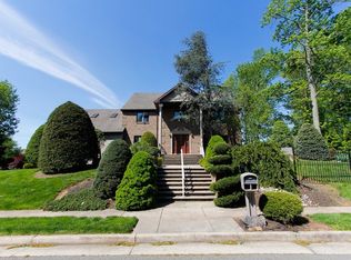8 Anthony Ave, Edison, NJ 08820