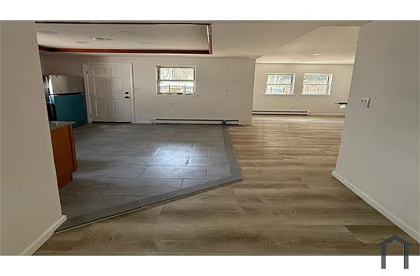 Building Photo - 80 Van Buren St #1