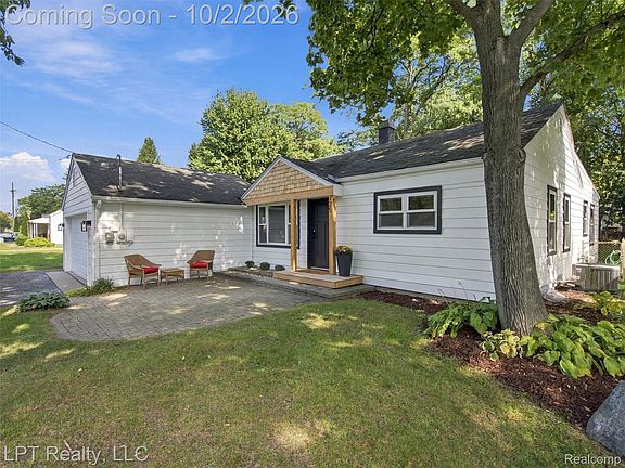 3rd image of 725 S 3rd St