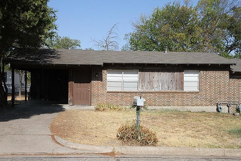 1st image of 401 Hallvale Dr