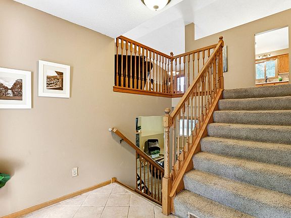 2nd image of 397 Viking Dr E