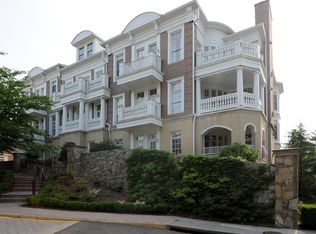 1480 Evans Farm Dr APT 103, Mclean, VA 22101
