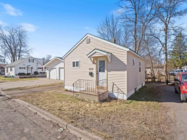 809 Prospect Ave, Carlton, MN 55720