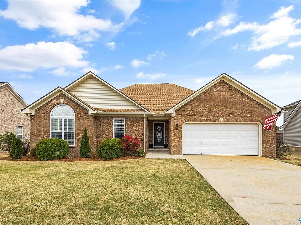 1st image of 103 Red Sunset Cir