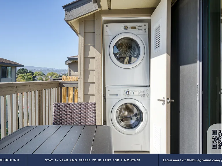 Washer/Dryer in Apartment
