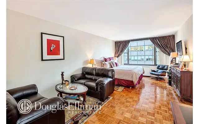 Rented by Douglas Elliman | media 33