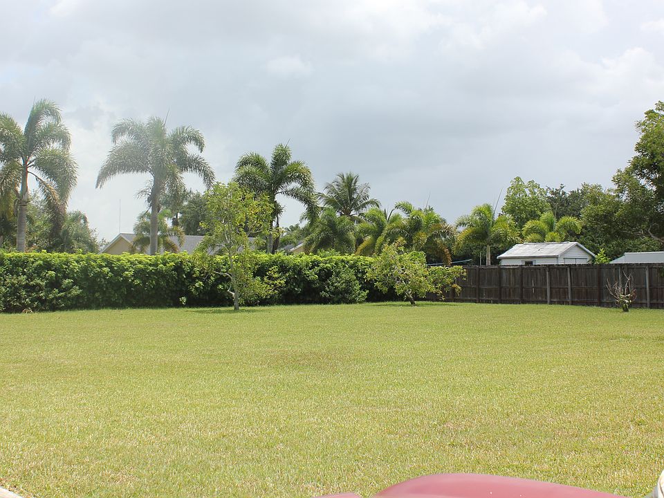 2nd image of 1671 NW 19th St