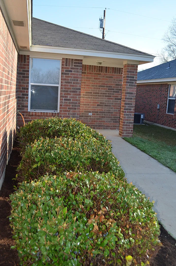 926 RW — Photo 1