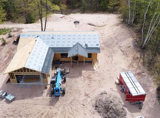 107 Royal Oak Ln, Marquette, MI 49855