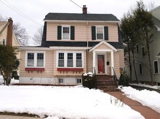53 Overlook Rd, Montclair, NJ 07043
