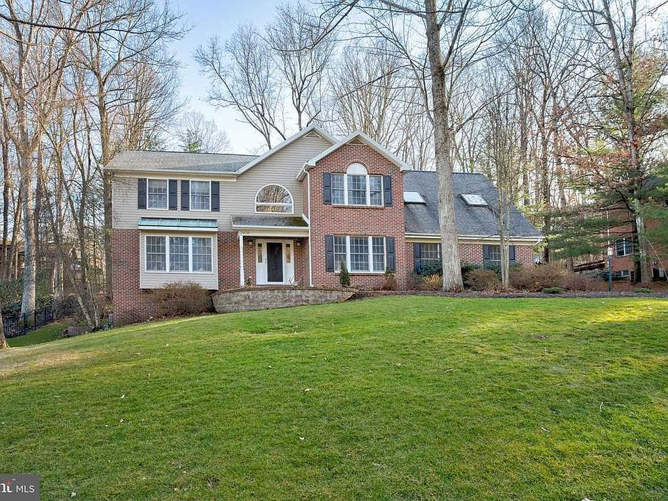 1st image of 2408 Pine Hurst Dr