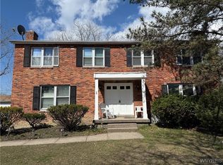 29 Fairgreen Dr, Buffalo, NY 14228