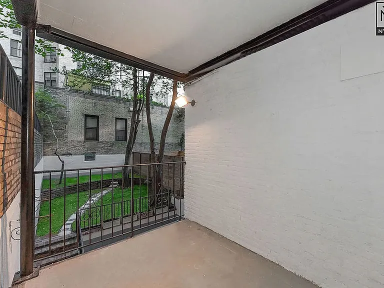 4 W 83rd St #GARDEN — Photo 18