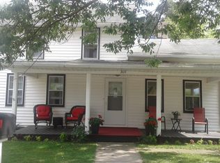 309 W Water St, Cambridge, WI 53523