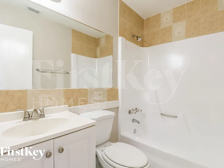 7701 SW 7th Ct — Photo 13