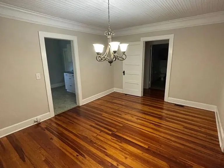 521 N Howard Ave — Photo 8