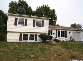 564 Meadowbriar Rd, Rochester, NY 14616